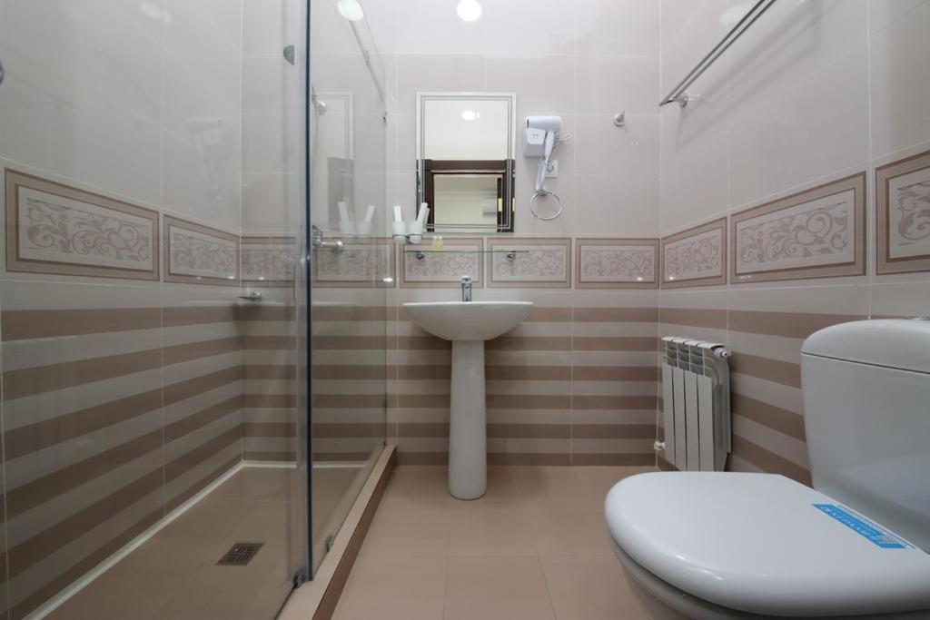 Hotel Globus ทาชเคนต์ ภายนอก รูปภาพ